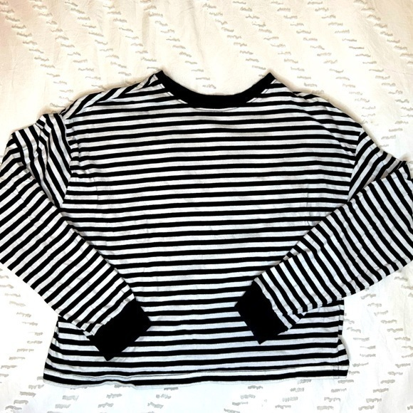 Divided H&M striped long sleeve‎ shirt - Cropped - sz XS - Picture 1 of 6